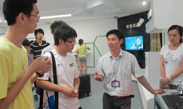 伟德国际娱乐1946英国体育顺利开展小学期认知实习-南瑞继远